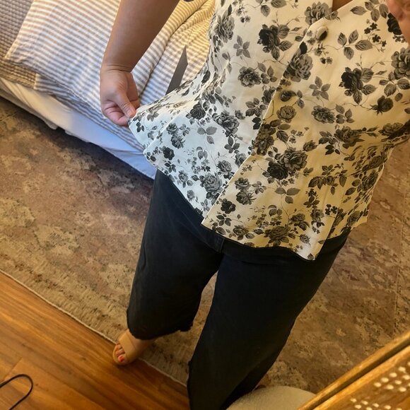 Tuckernuck Black and White Faded Roses Lisle Blouse - Picture 2 of 6